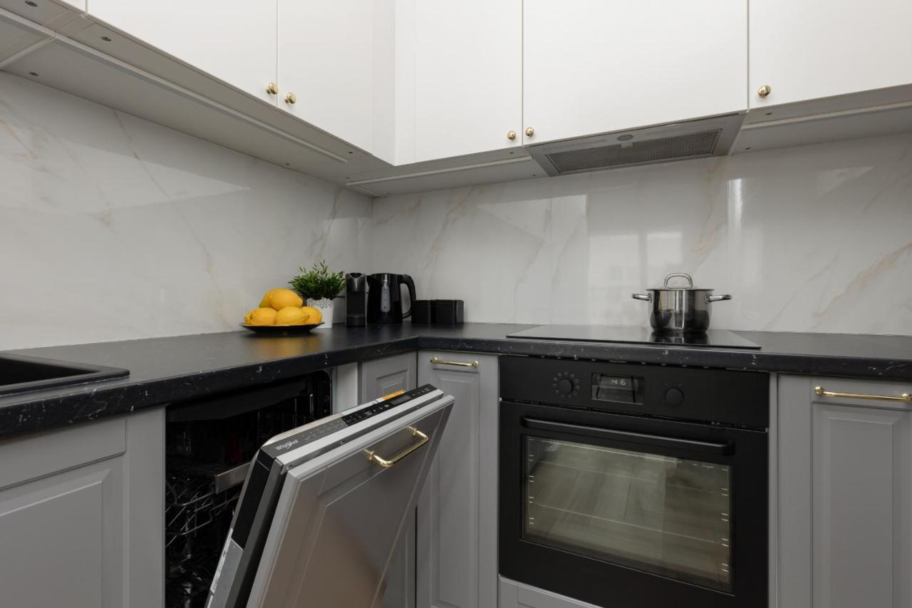 Stylish Apartment Kolejowa & Parking & Balcony By Noclegi Renters Βαρσοβία Εξωτερικό φωτογραφία