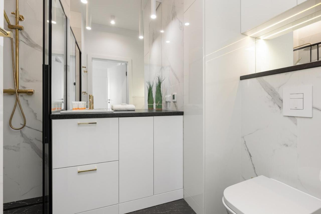 Stylish Apartment Kolejowa & Parking & Balcony By Noclegi Renters Βαρσοβία Εξωτερικό φωτογραφία