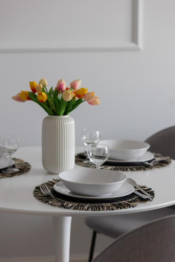 Stylish Apartment Kolejowa & Parking & Balcony By Noclegi Renters Βαρσοβία Εξωτερικό φωτογραφία
